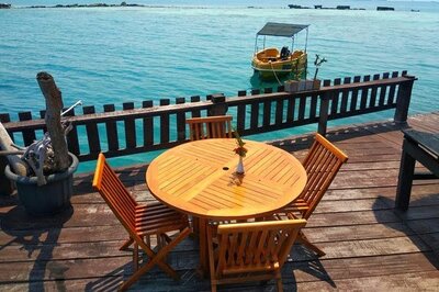 Paket Wisata Pulau Pelangi